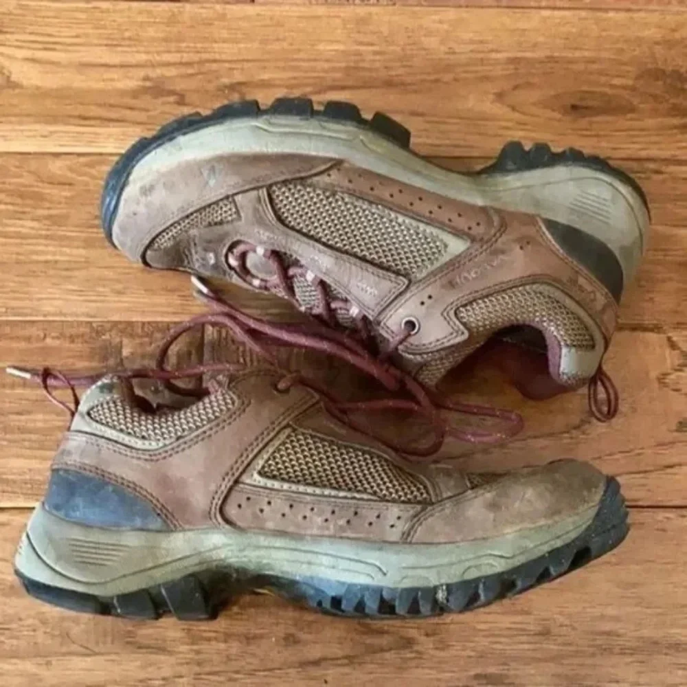 Vasque Breeze 2.0 Low GTX Hiking Boots Brown Leather Womens Size 9